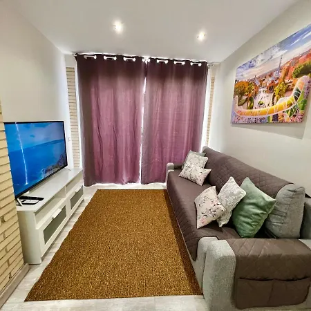 Amazing With Terrace Apartment Badalona